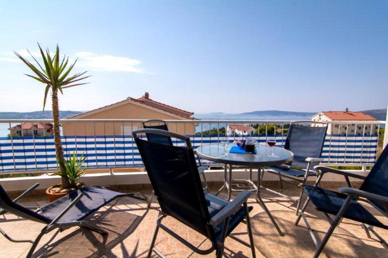 Apartments Jasna Trogir Bagian luar foto