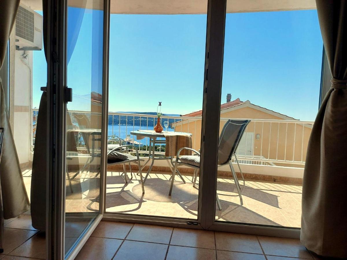 Apartments Jasna Trogir Bagian luar foto