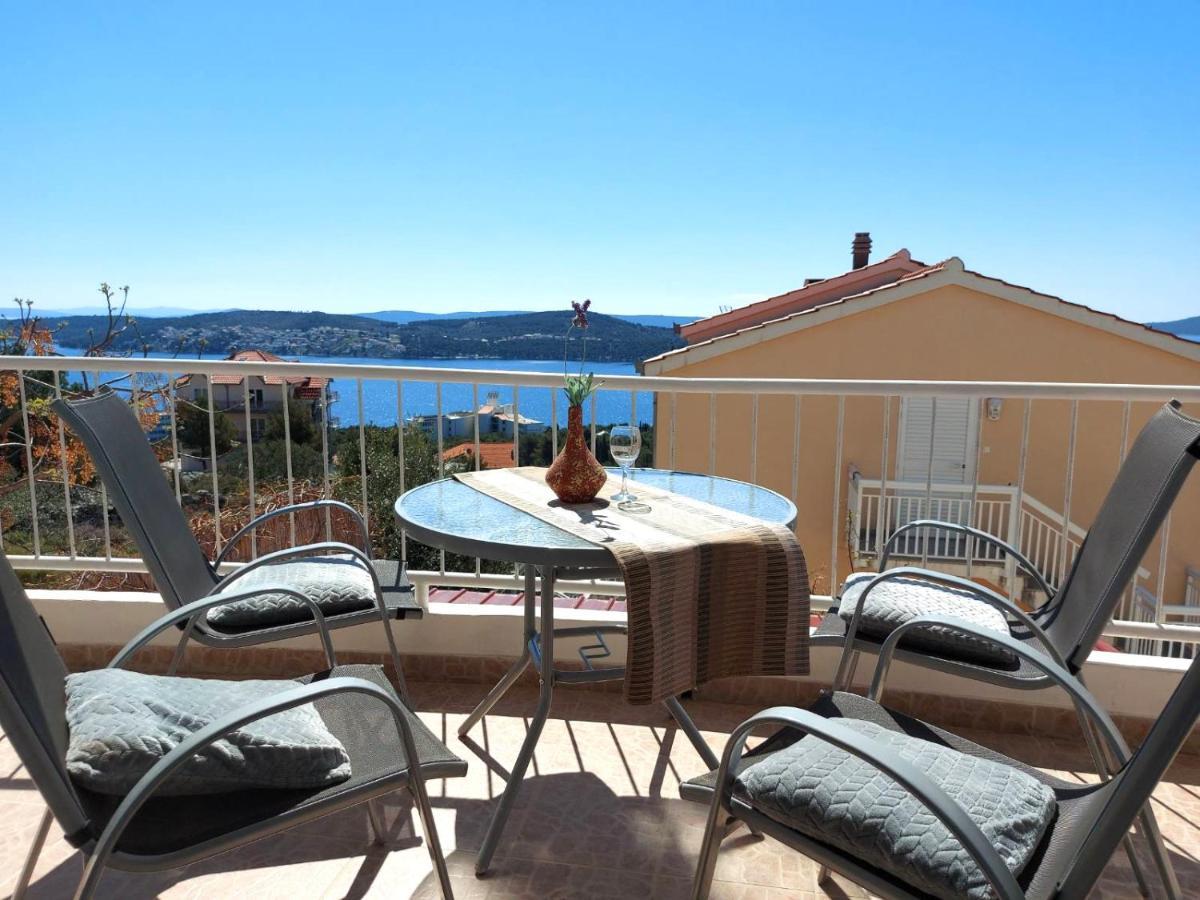 Apartments Jasna Trogir Bagian luar foto