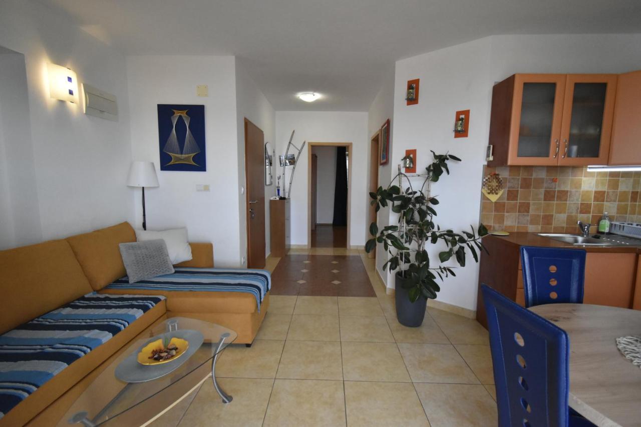 Apartments Jasna Trogir Bagian luar foto