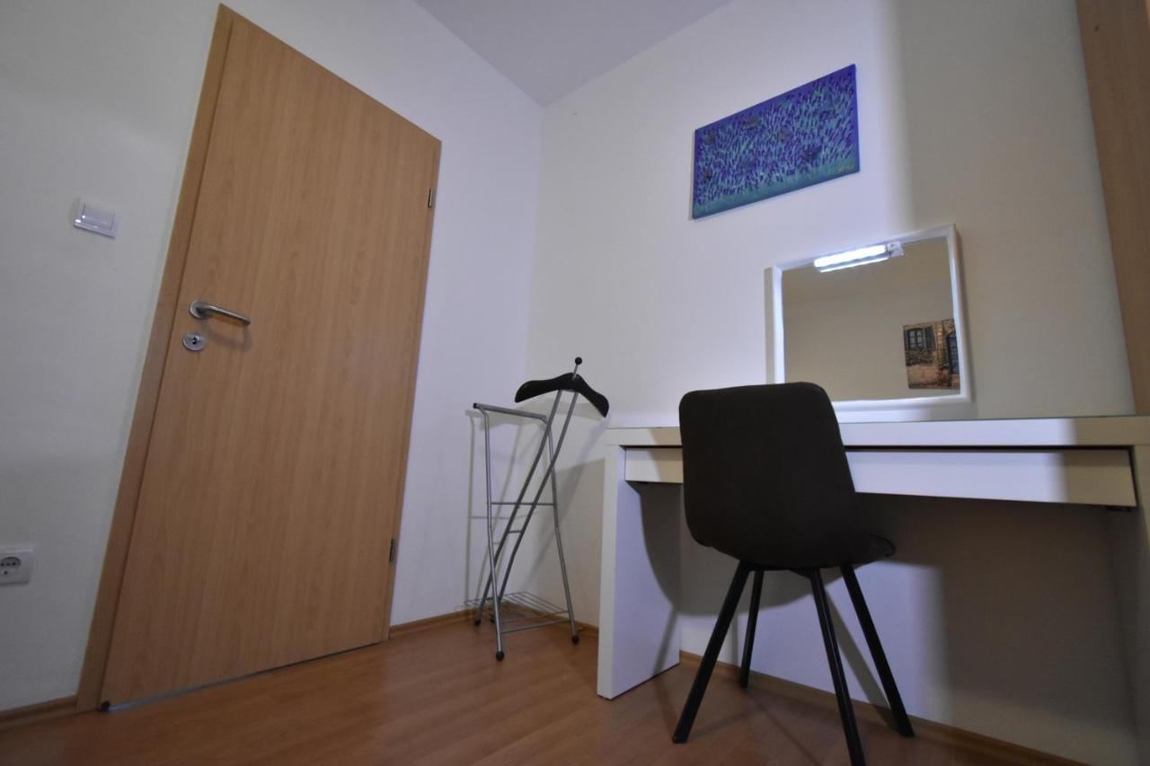 Apartments Jasna Trogir Bagian luar foto