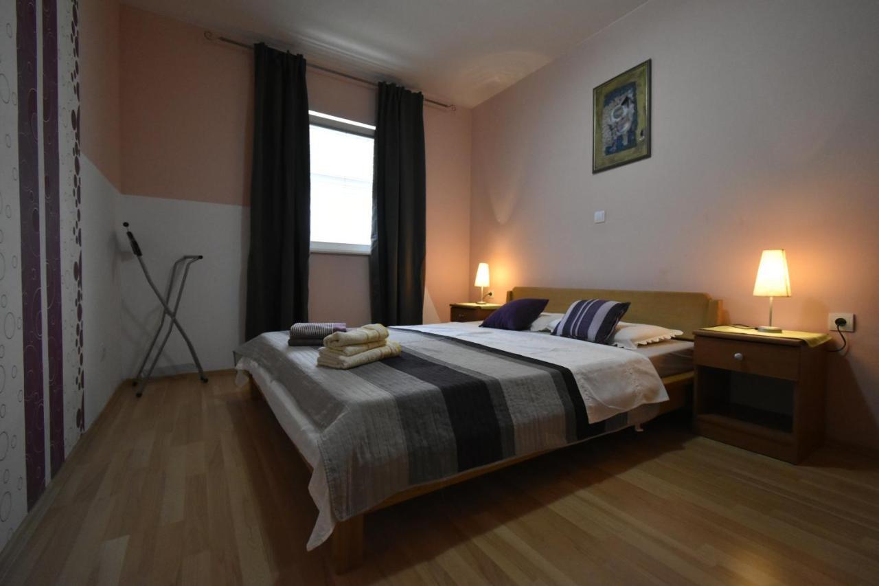 Apartments Jasna Trogir Bagian luar foto