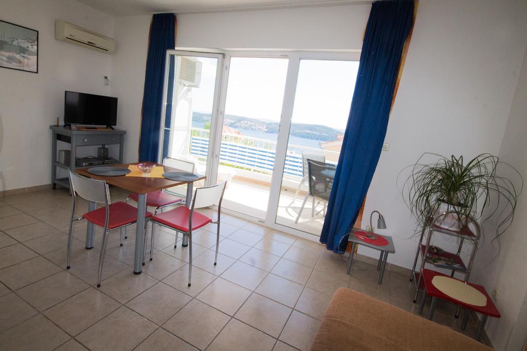 Apartments Jasna Trogir Bagian luar foto
