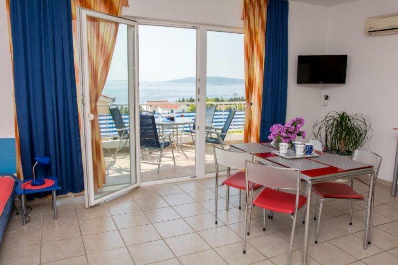 Apartments Jasna Trogir Bagian luar foto